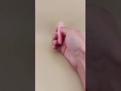 بسته بندی بالم لب صورتی کوچک با درب شفاف شیاردار برای رژ لب