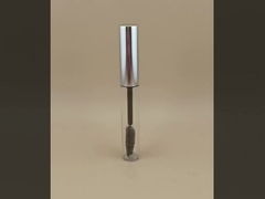 برس مژه بطری شده با درپوش پیچی نقره ای برای زنان