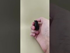 پمپ کرم پلاستیکی مشکی طراحی جدید Yuyao، دارای گواهی و سفارشی K701-5 برای بطری های لوازم آرایشی