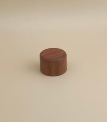 چوب دانه پلاستیکی گرد کلاه صاف برای بطری های آرایشی